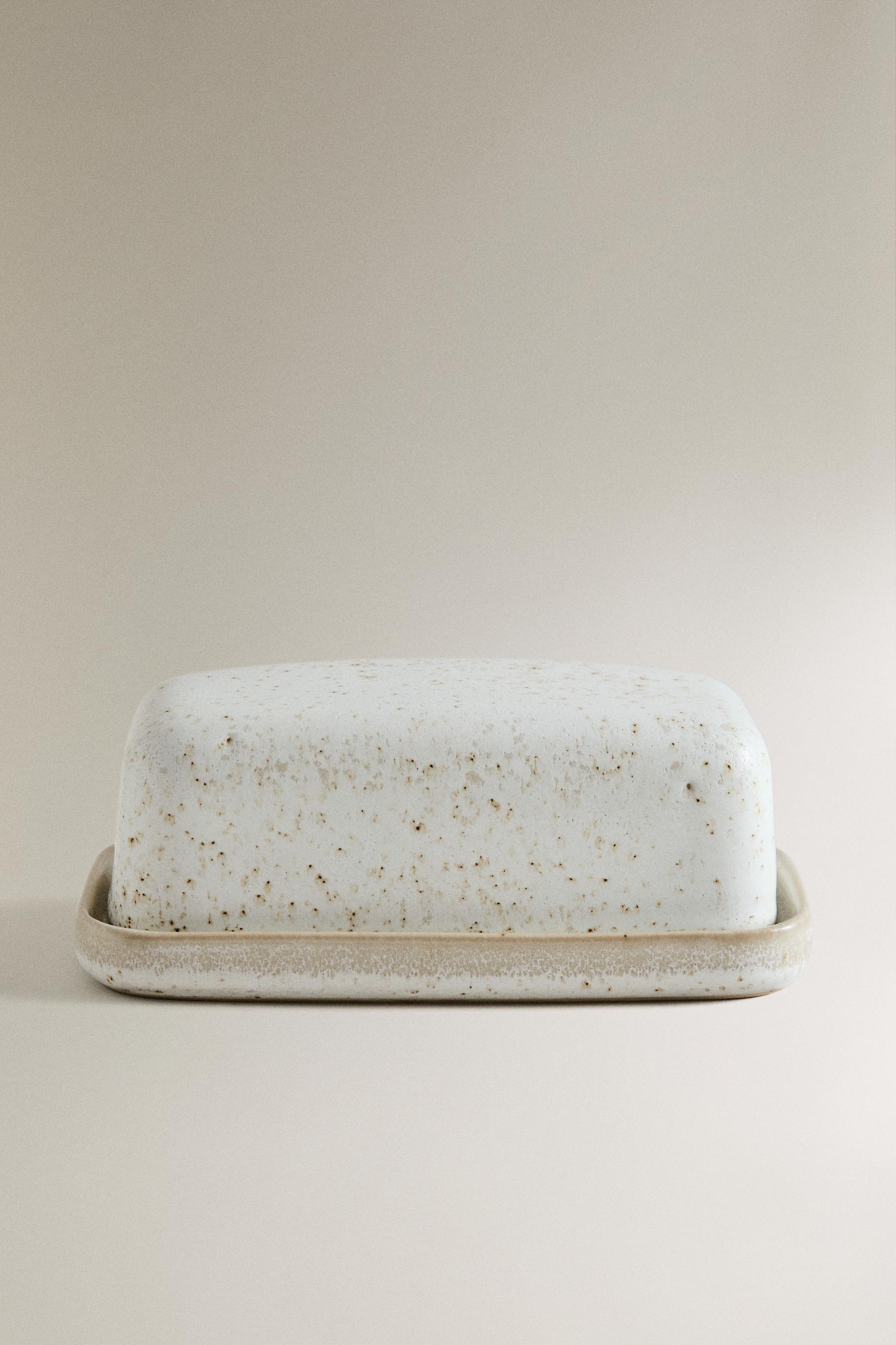 STONEWARE BUTTER DISH - Oyster-white | ZARA Canada