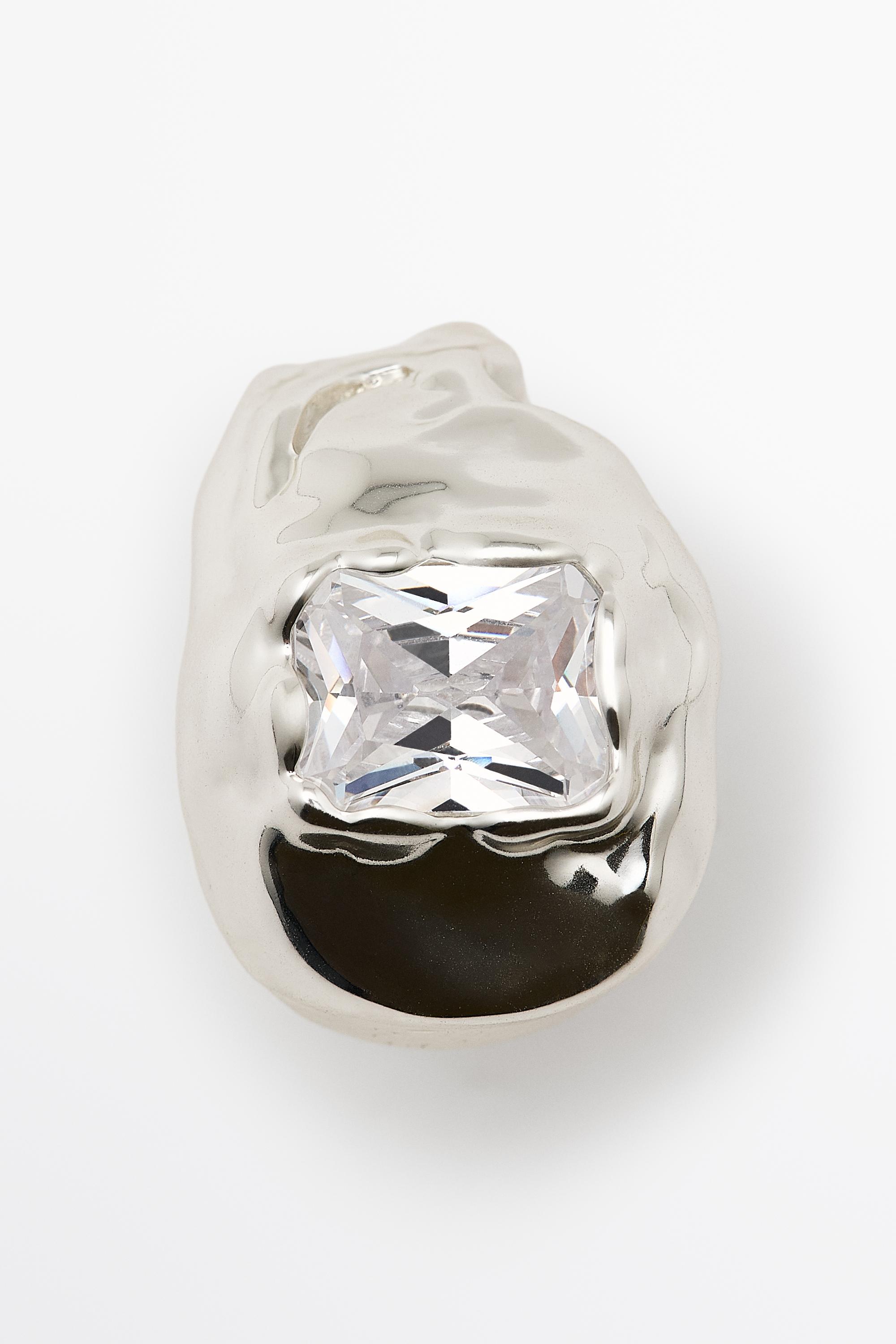 Melted effect shimmery ring