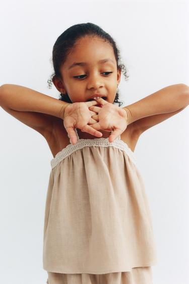 100% LINEN CROCHET TOP - camel by Zara