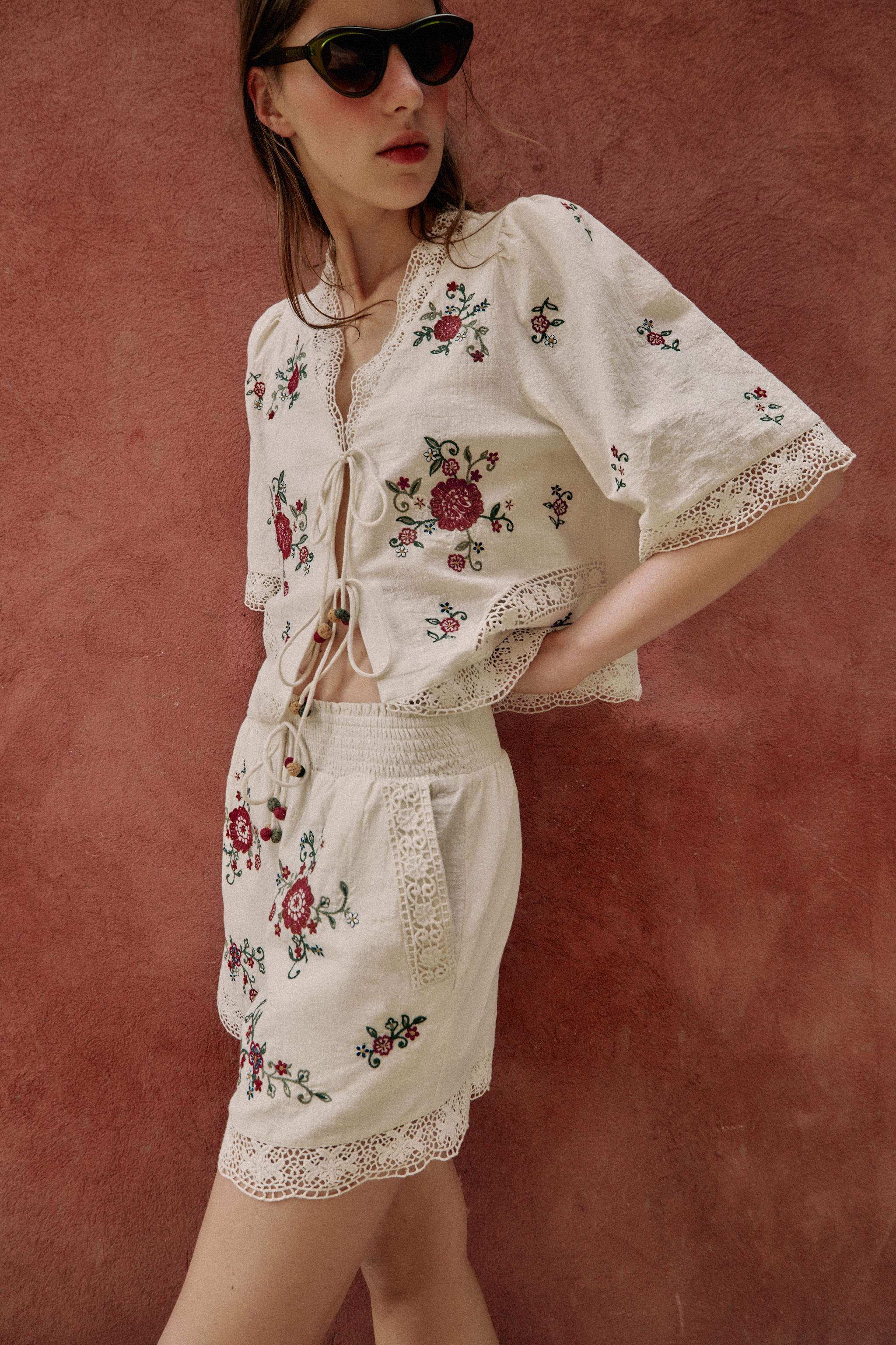 EMBROIDERED FLORAL SHORTS