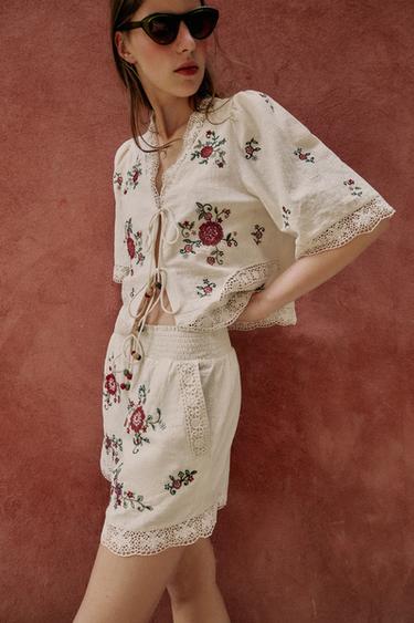 SHORT À FLEURS BRODÉES - Écru de Zara - Image 3