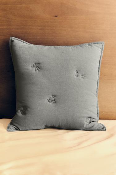 غلاف وسادة مبطن فضائية للأطفال - أزرق الخاص بـ Zara