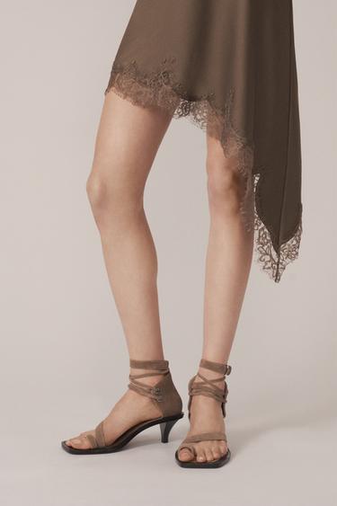 SANDALIA TACÓN PIEL - THE ITEM ZARA WOMAN - Gris Topo de Zara
