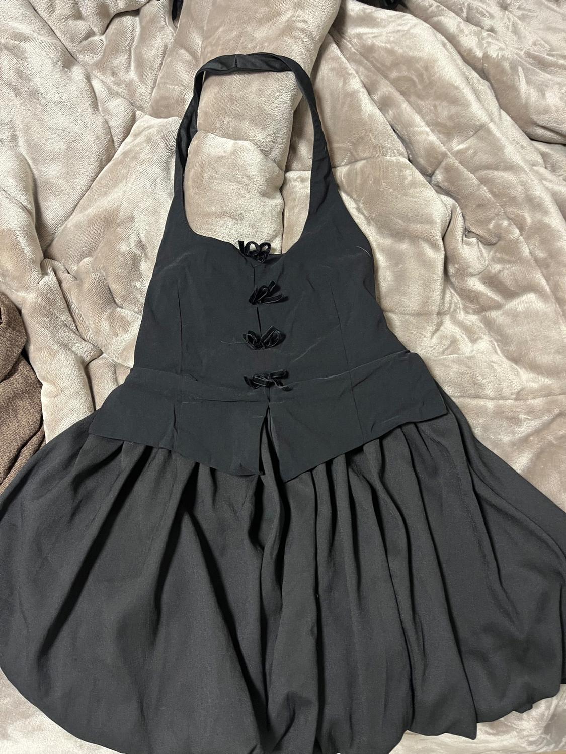 VOLUMINOUS HALTER DRESS - Image 2
