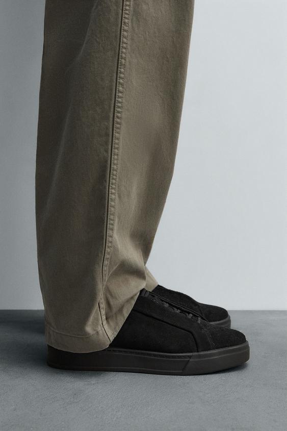 MONOCHROME LEATHER SNEAKERS