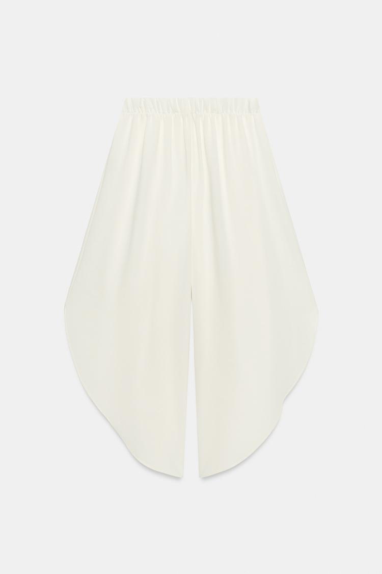 Pantalones fluidos con aberturas 7