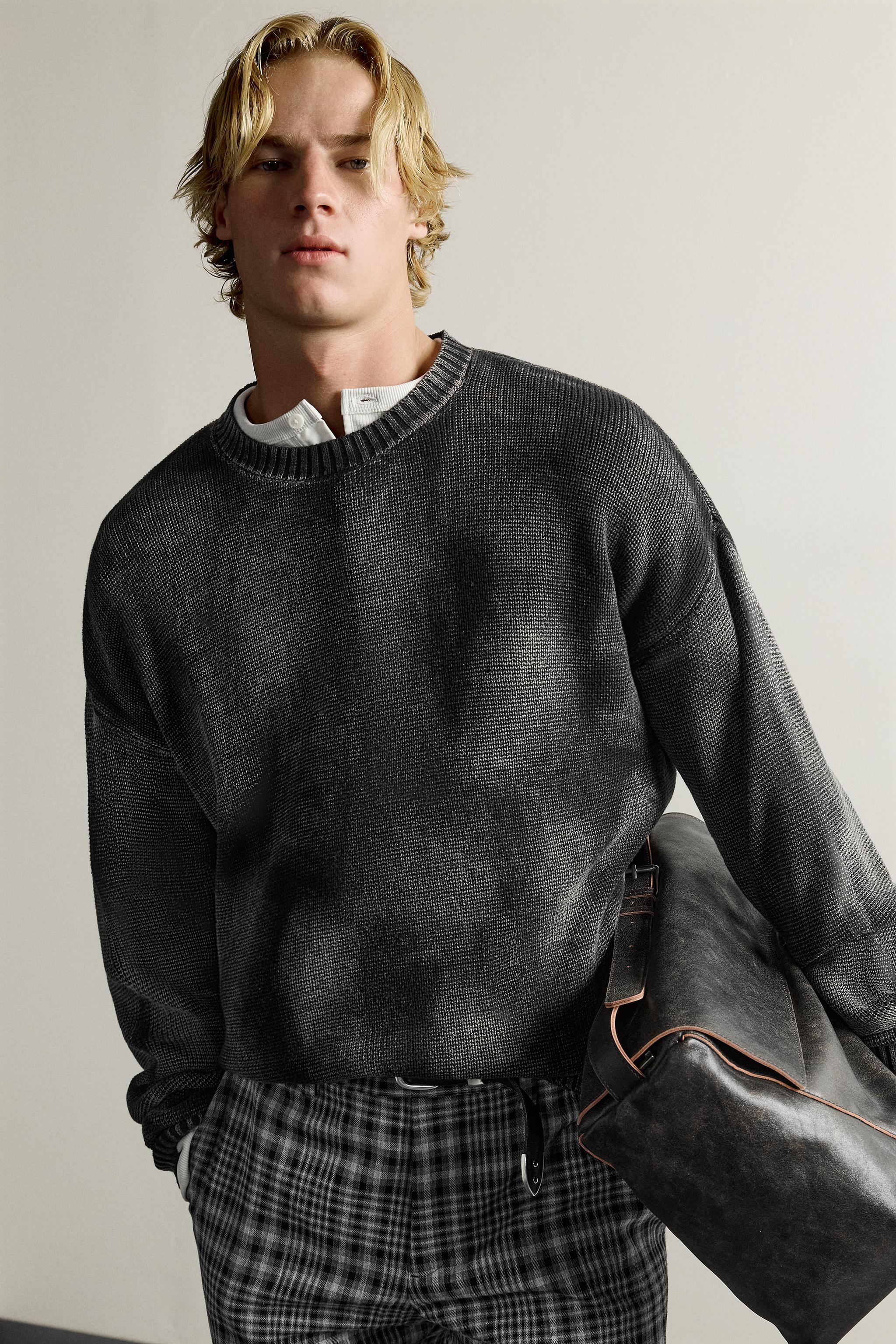 RELAXED FIT WASHED-EFFECT SWEATER