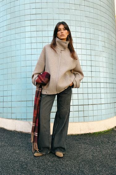 CHAQUETA BOMBER CON LANA CUELLO SUBIDO - Visón claro de Zara
