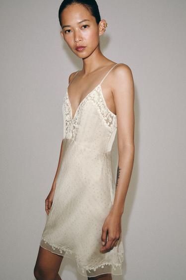 ROBE COURTE BRODERIES ZW COLLECTION - Écru moyen de Zara - Image 4