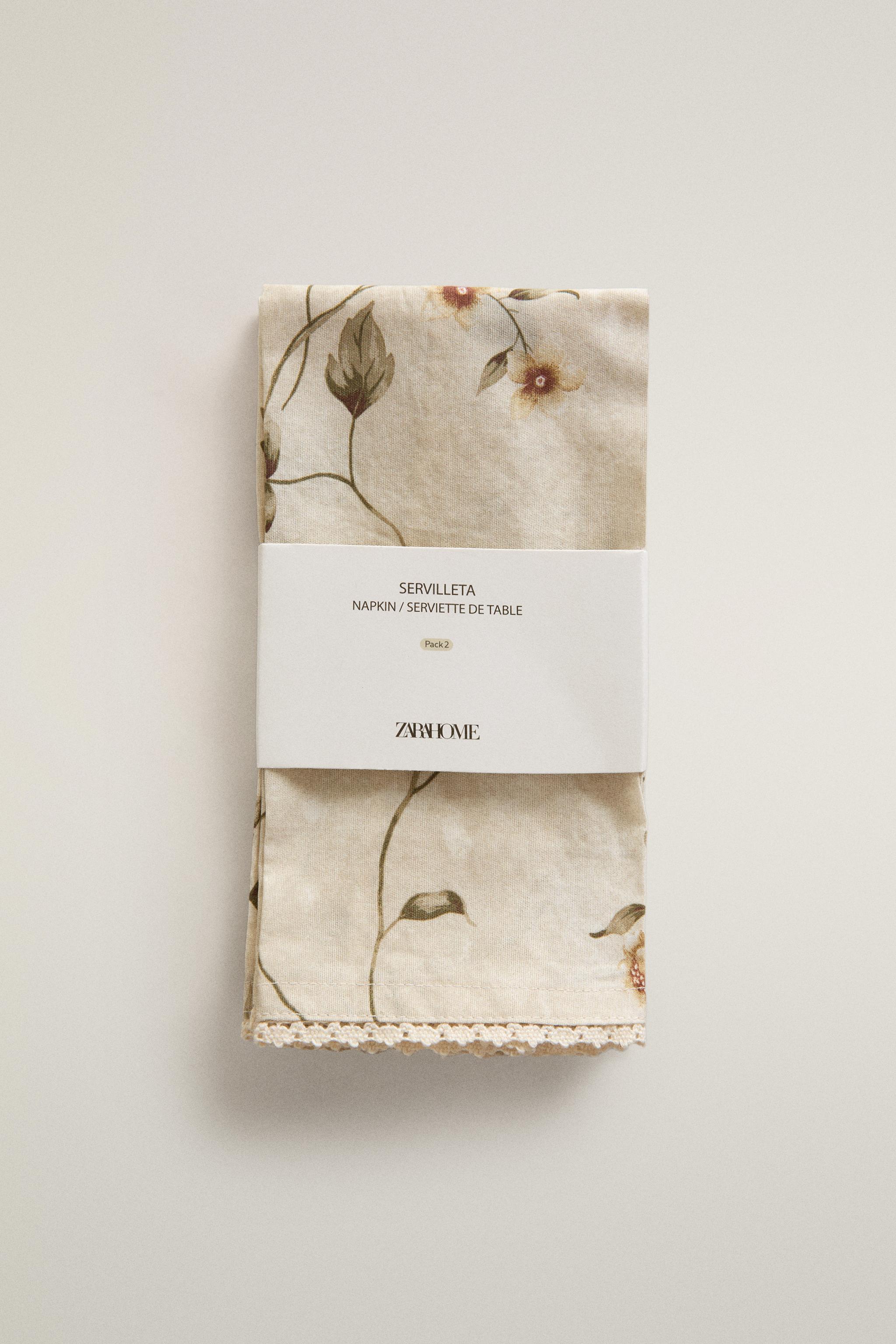LOT DE SERVIETTES DE TABLE IMPRIMÉ FLORAL ET DENTELLE (LOT DE 2)