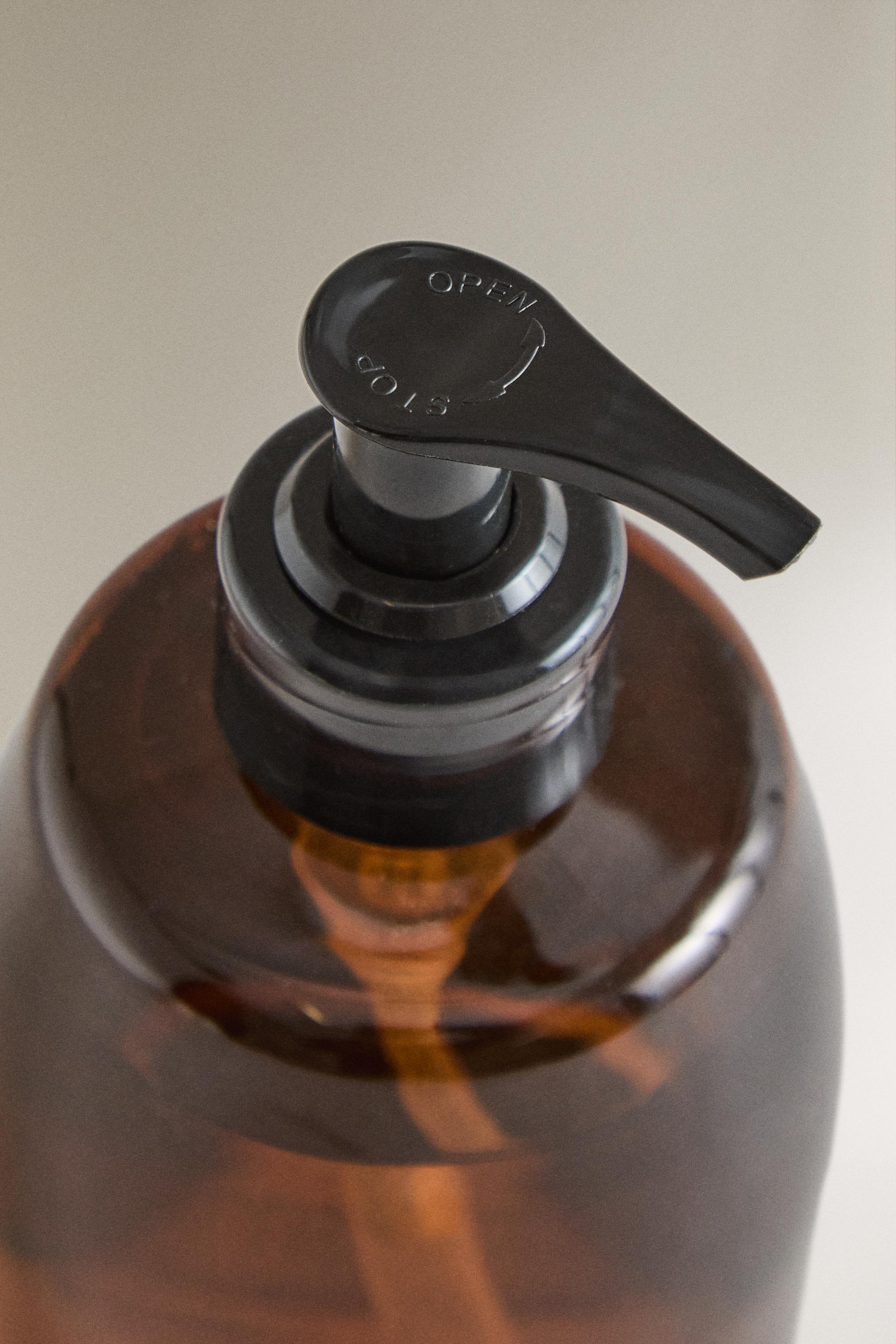 (500 ML) SAVON LIQUIDE CARROT BREEZE