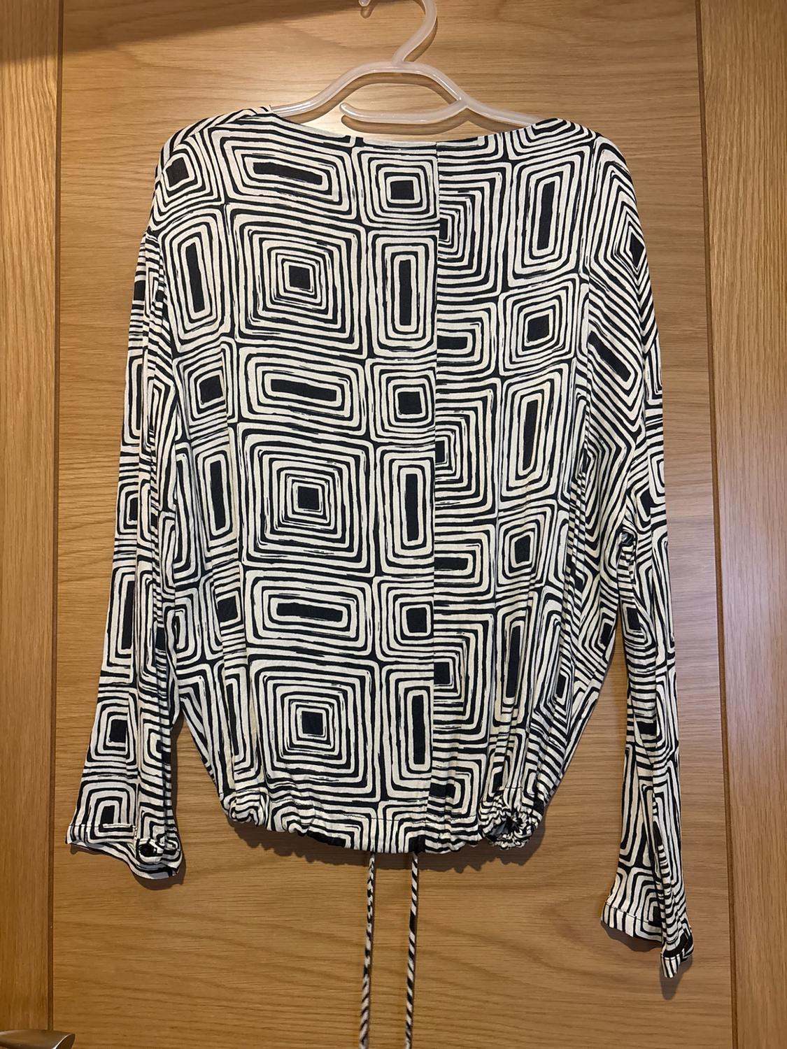 PRINTED BLOUSE WITH TIES - Image 2