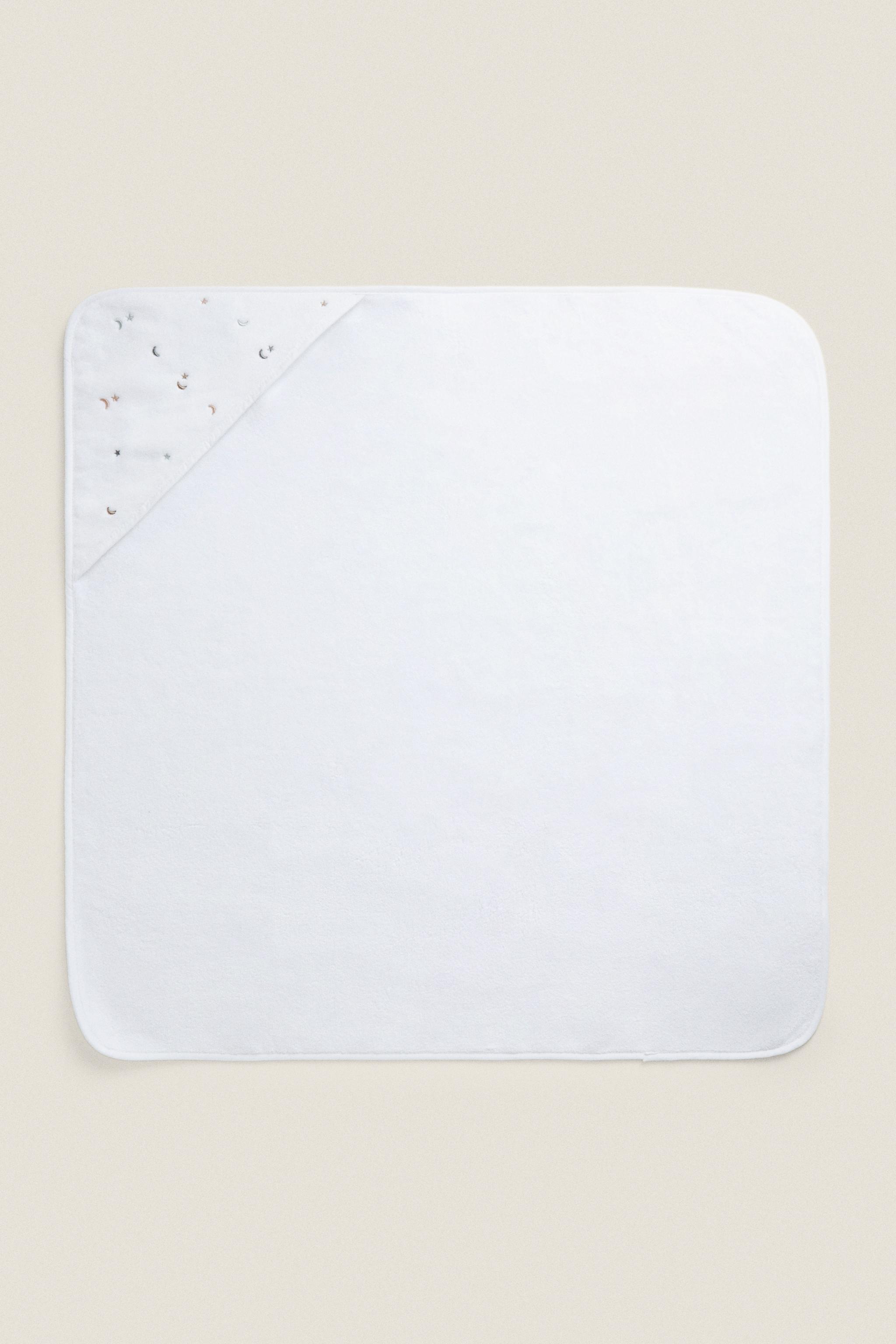 MOON HOODED BABY TOWEL - Oyster-white | ZARA United States