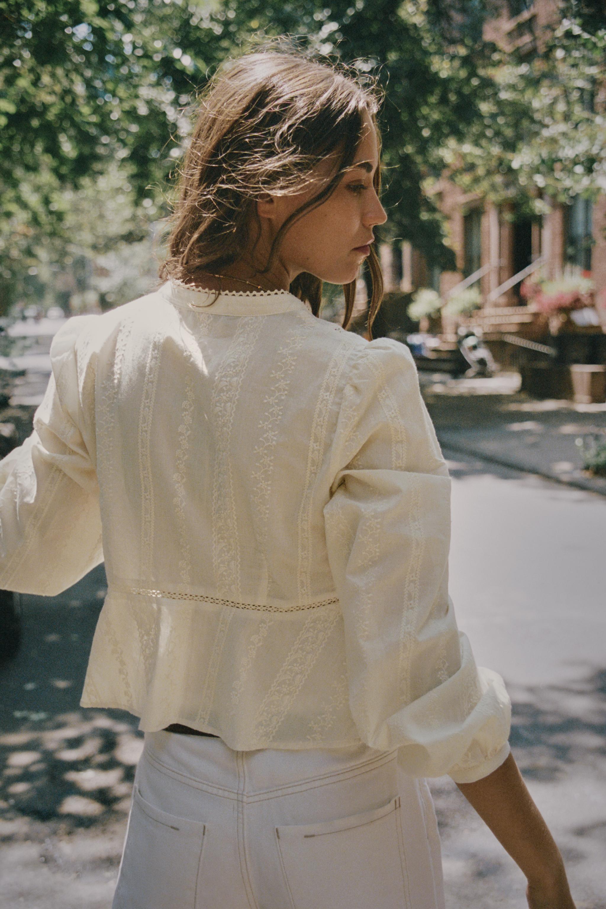 Zara İşlemeli Romantik Bluz görsel 3