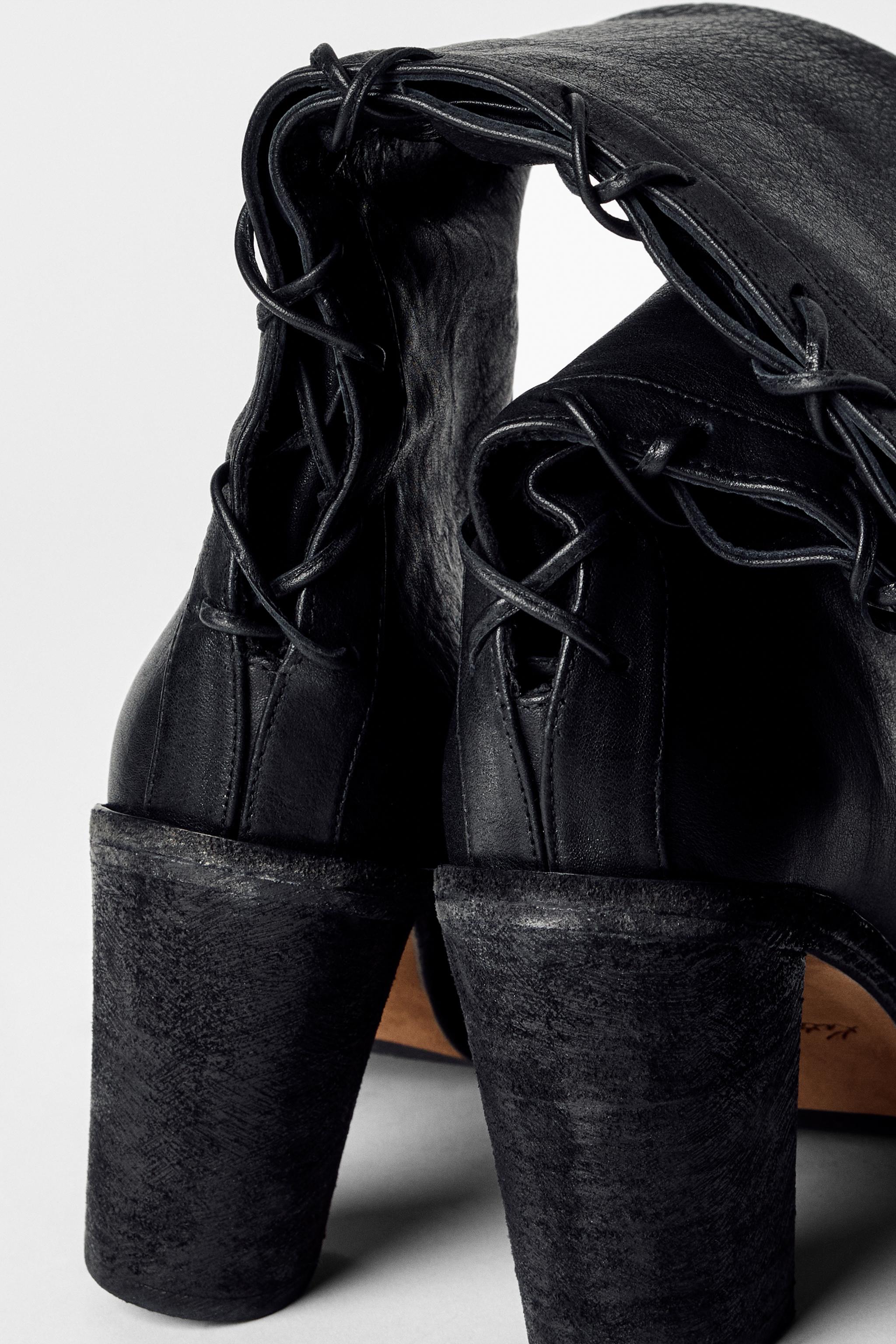 レザーヒールブーツ KATE MOSS X ZARA 1012/610 LEATHER LACE-UP BOOTS KATE MOSS X ZARA - Black | ZARA United