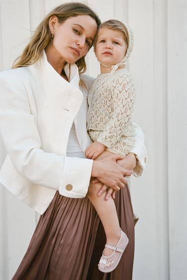 Zaras STICKAD HUVA I LINNE - Ljust beige