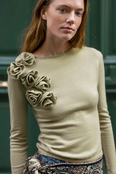 PULL AVEC LAINE FLEURS - Kaki clair de Zara - Image 1