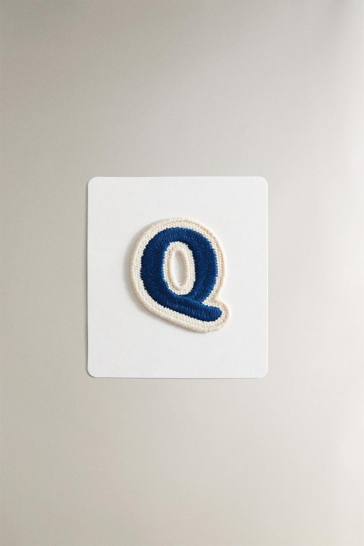 TOPPA TERMOADESIVA LETTERA Q Blu ZARA Italia Italy