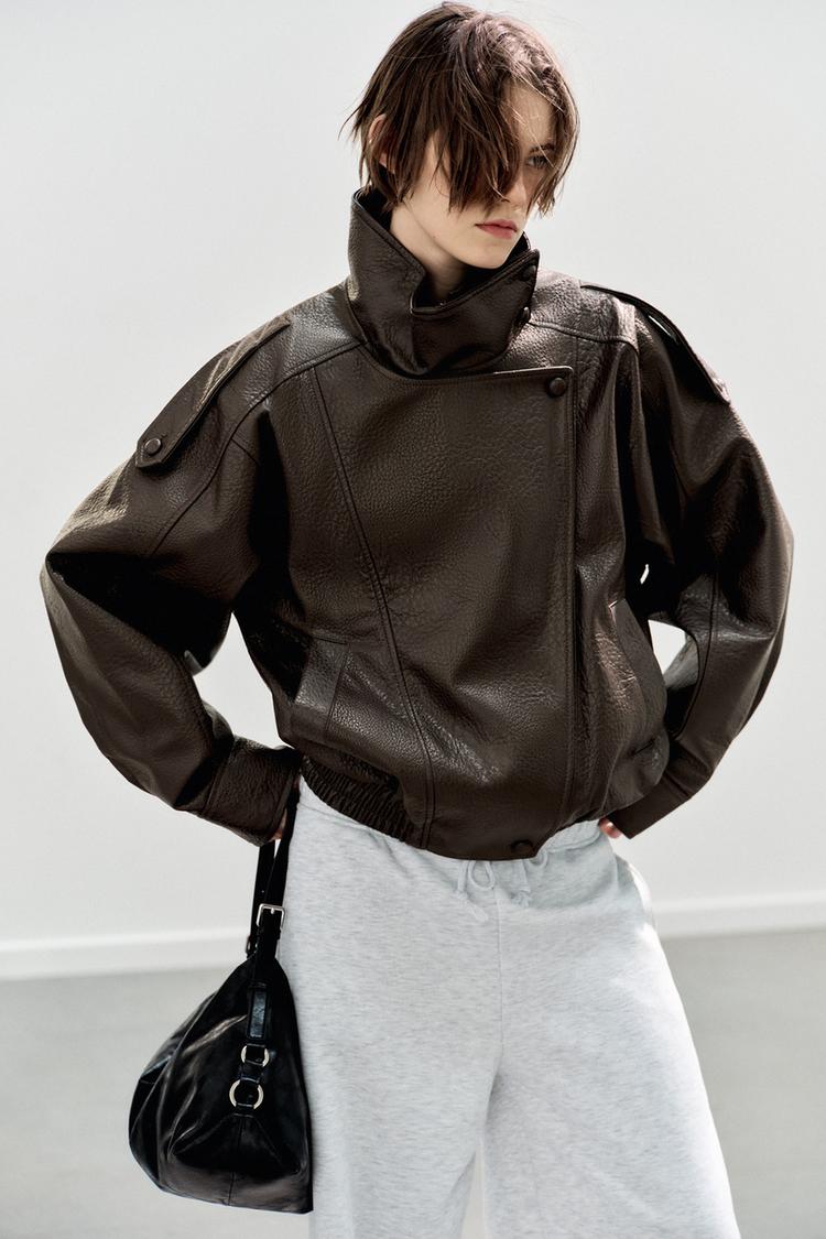 CHAMBERA DE CUERO EFECTO BIKER 3