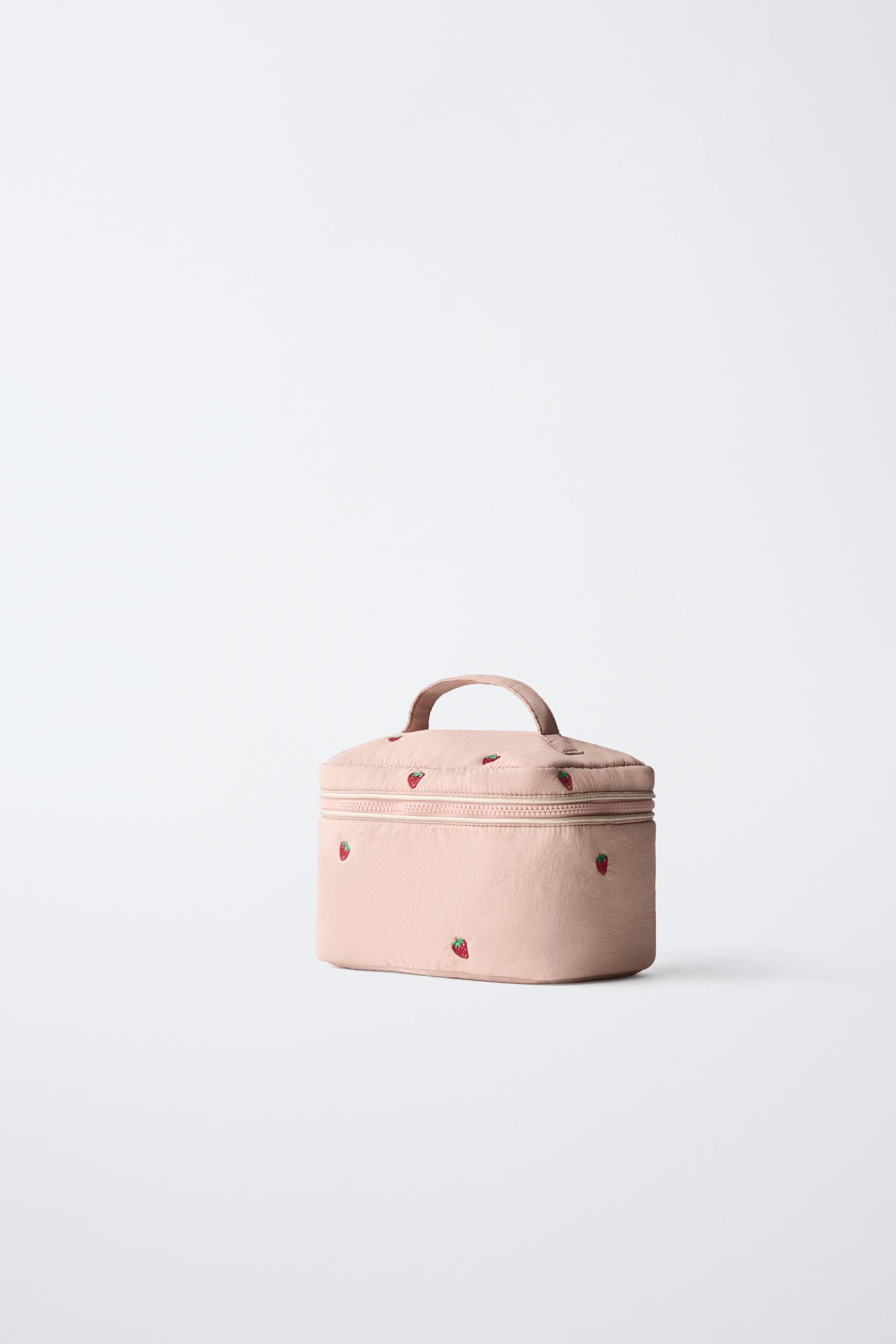 STRAWBERRY TOILETRY BAG