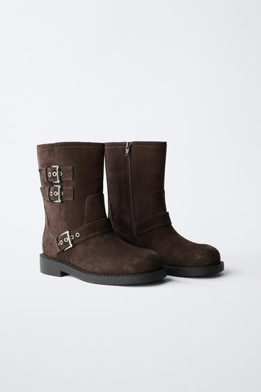 BOTTES EN CUIR À BOUCLES - Marron de Zara - Image 2