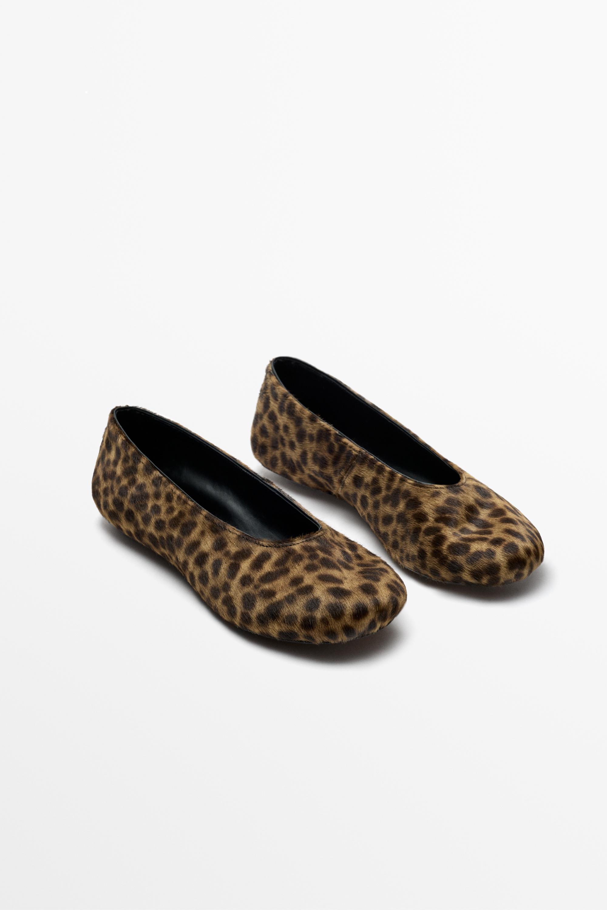 Ballerine en cuir finition fourrure imprimée