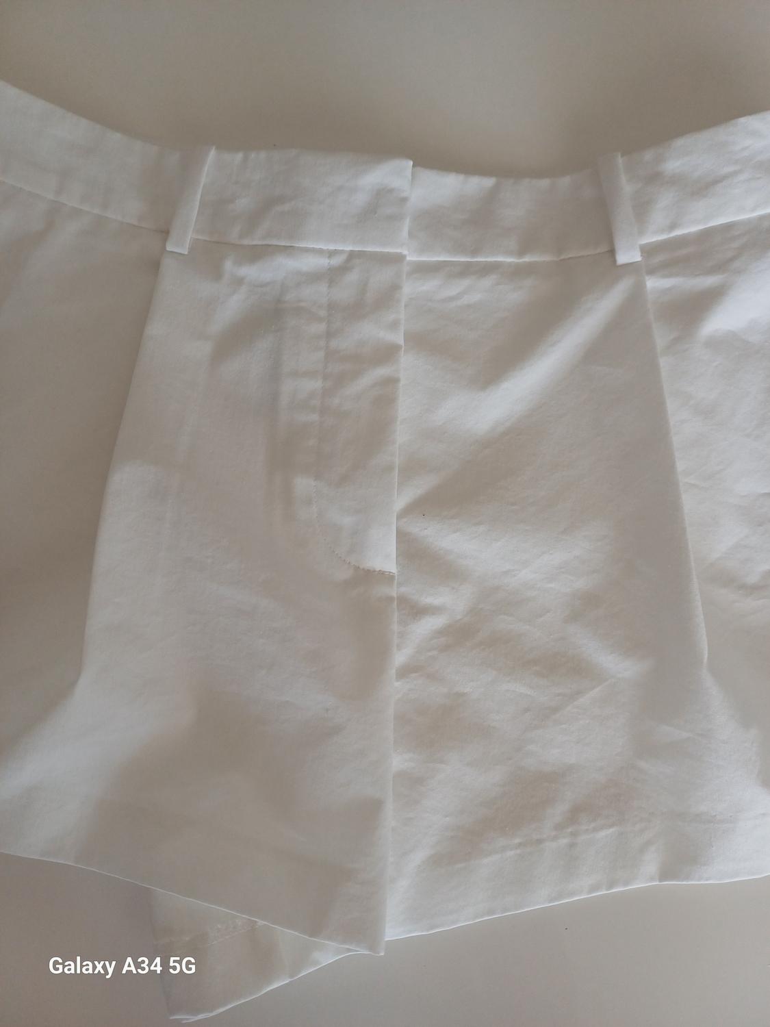 BELTED FLOWING BERMUDA SHORTS - Image 3