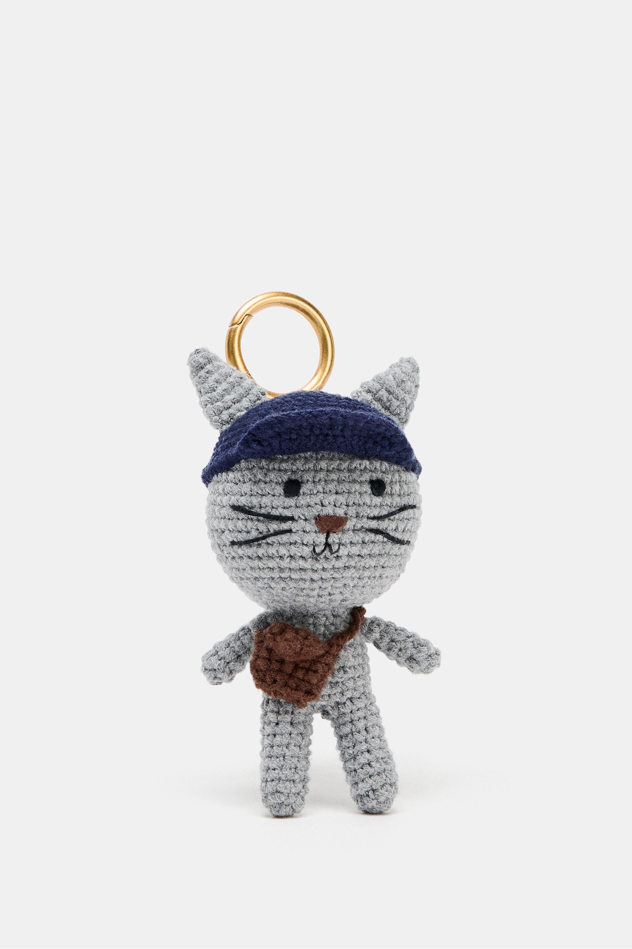 KITTEN CHARM KEYCHAIN