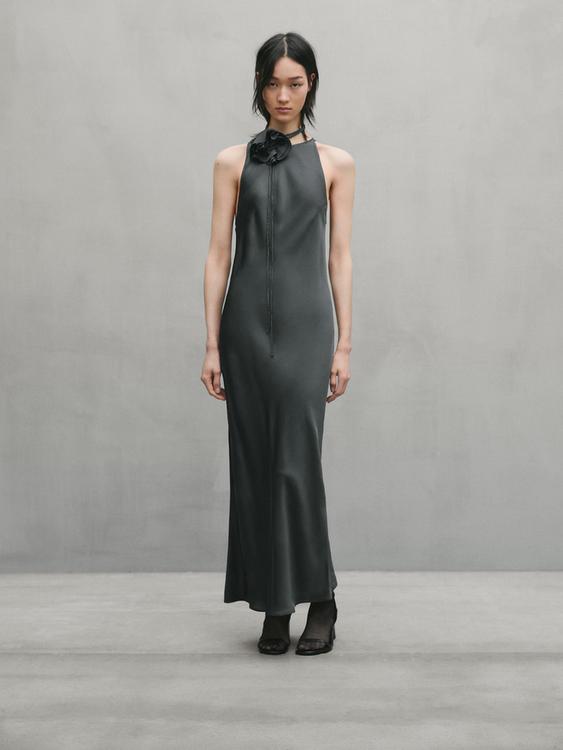 Robe midi ?� encolure am?�ricaine avec fleur - Studio - Gris | ZARA Canada