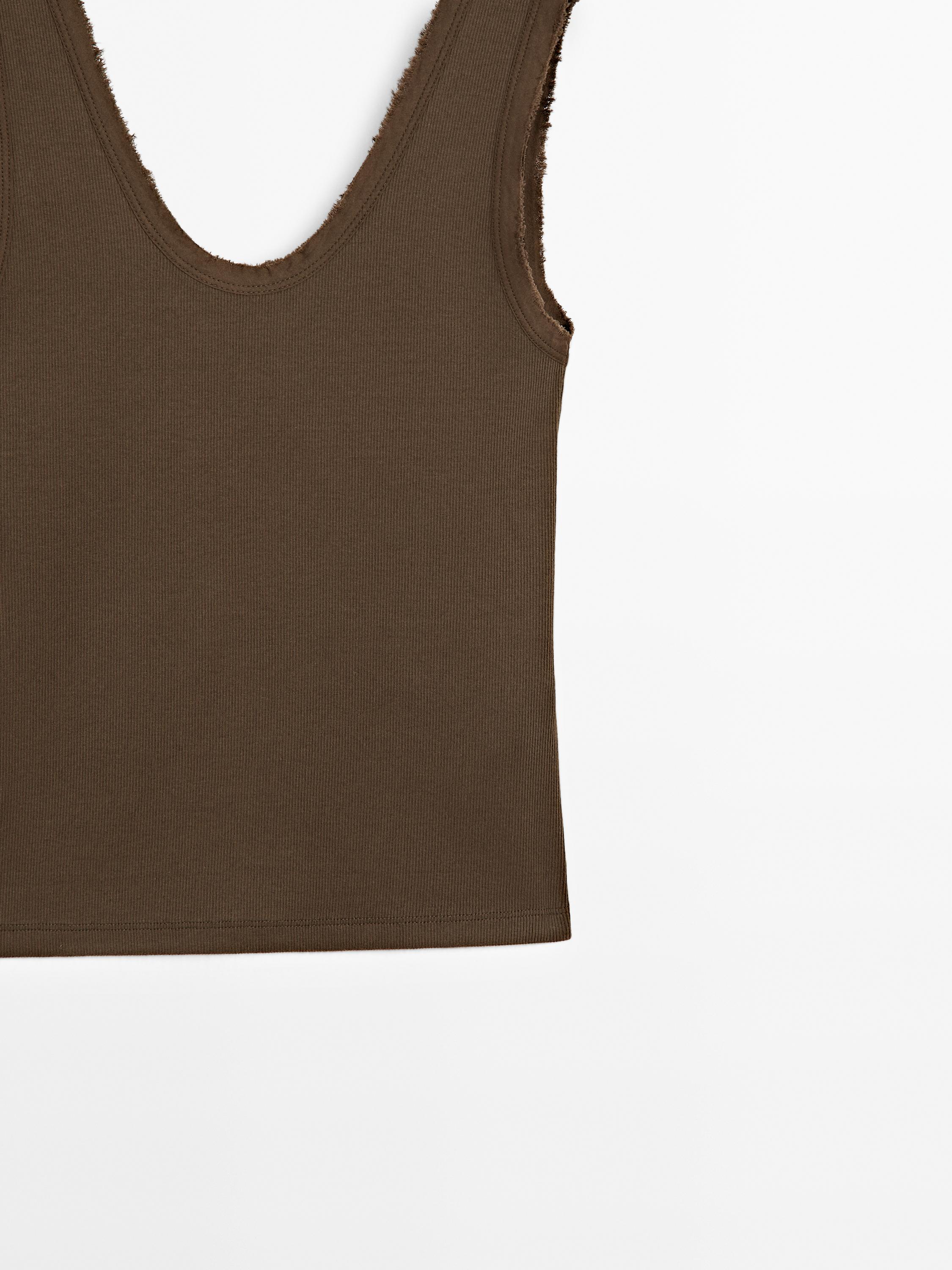 Cotton blend top with frayed piping