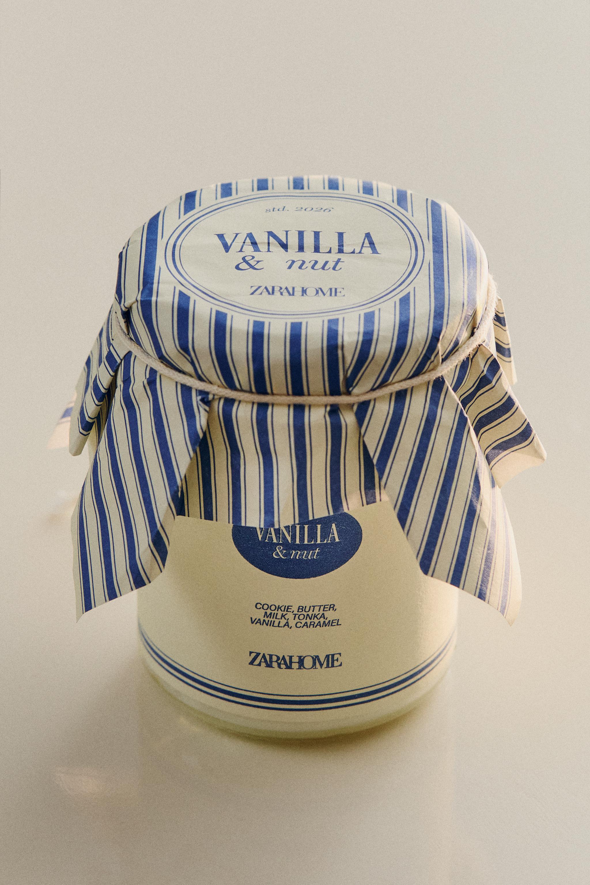 (130 G) VANILLA & NUT SCENTED CANDLE