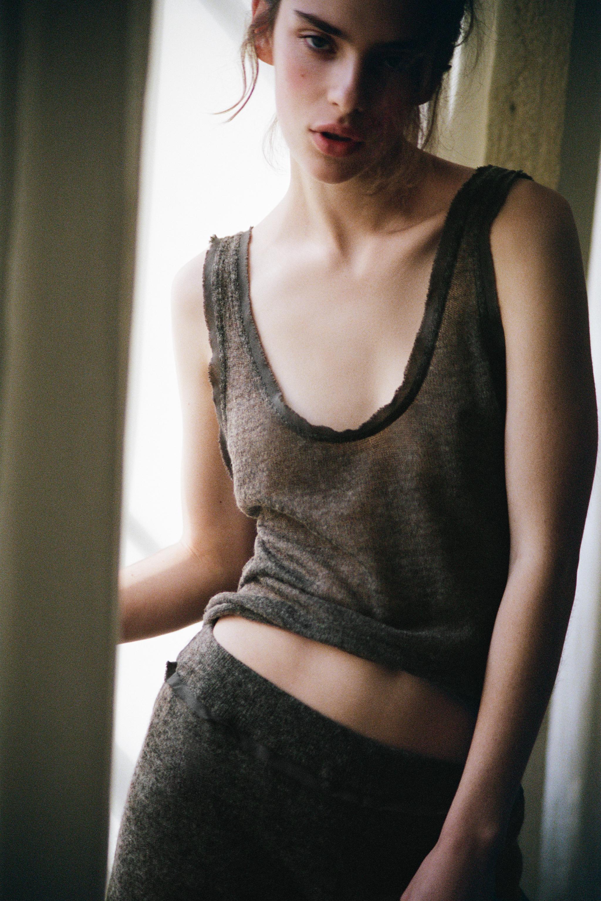 SHORT EN MAILLE AVEC LAINE