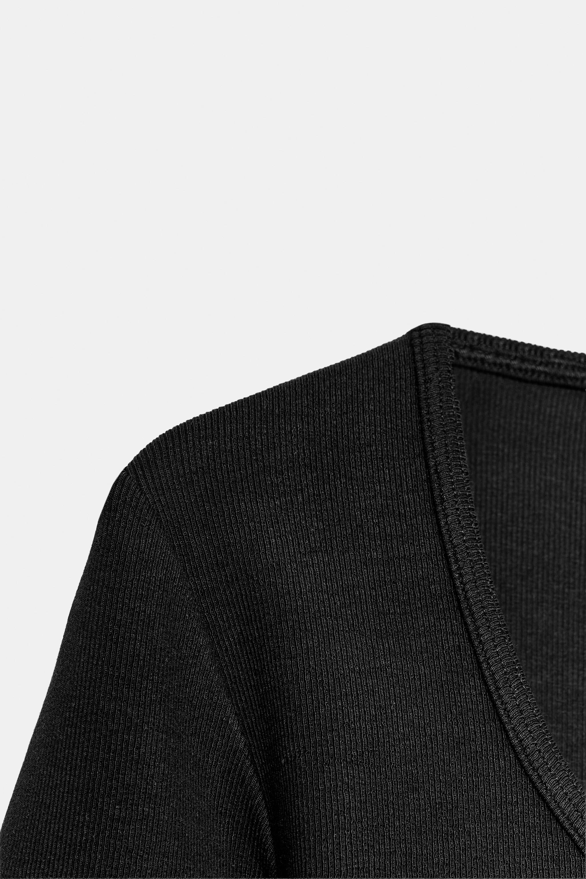RIBBED SCOOP NECK T-SHIRT