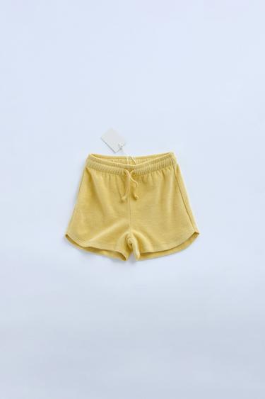 BERMUDA TEJIDO TOALLA - Amarillo de Zara
