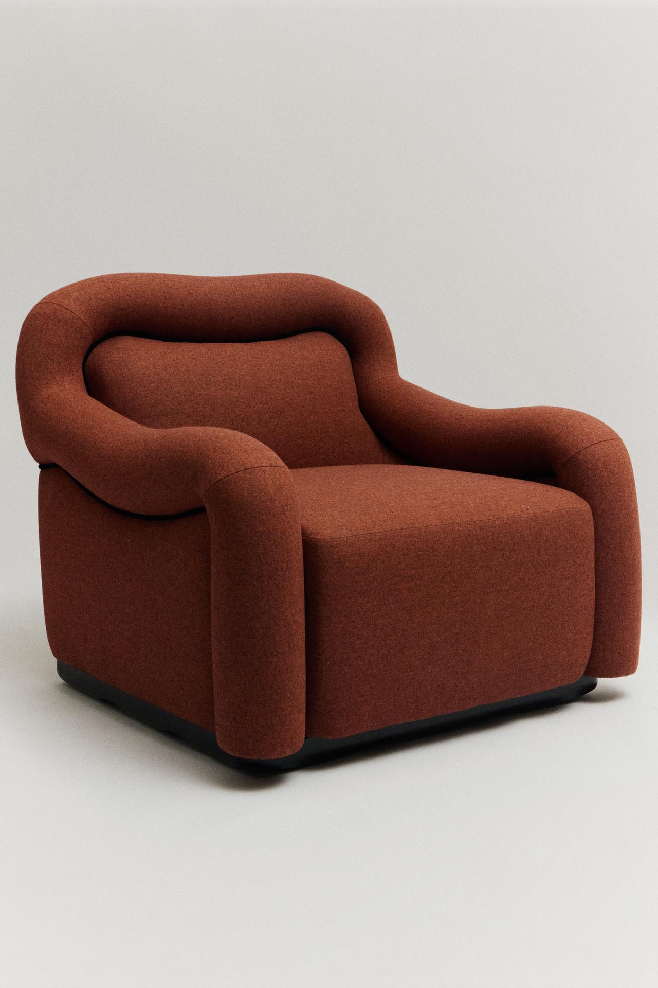 THE FAINTING ARMCHAIR — Brown