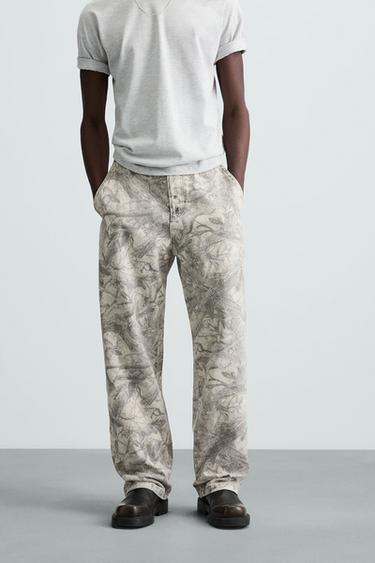 PANTALÓN CARPINTERO ESTAMPADO ABSTRACTO - 026 de Zara