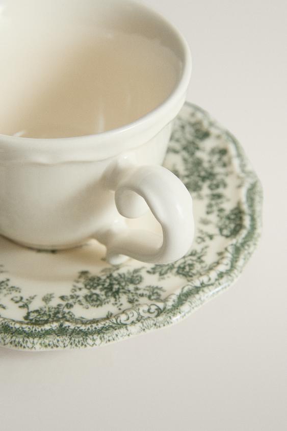 TASSE À CAFÉ AVEC SOUCOUPE À MOTIF FLORAL - Vert olive de Zara - Image 1