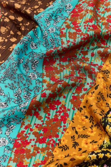 FOULARD EN SOIE 100 % À IMPRIMÉ FLEURI - Multicolore de Zara - Image 2