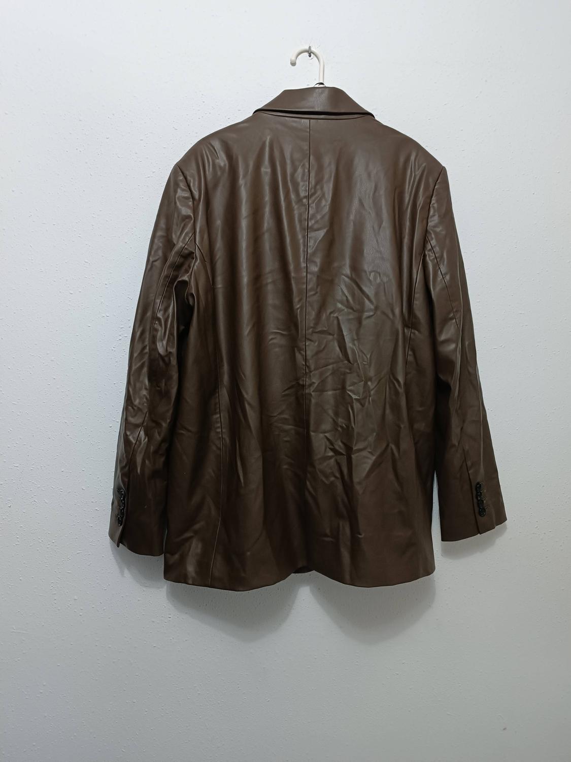 FAUX LEATHER BLAZER WITH POCKETS - Image 3