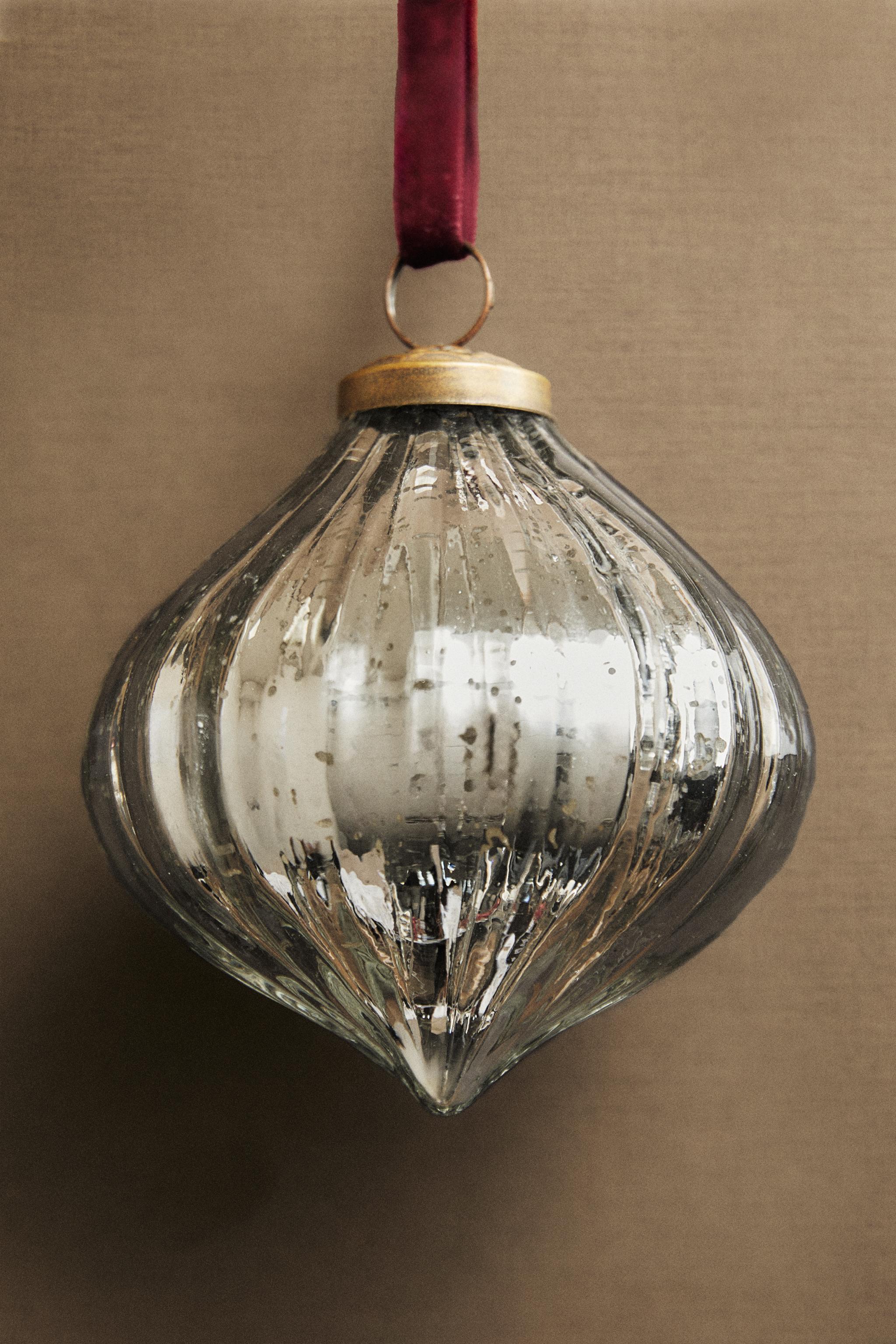 STRIPED DIAMOND CHRISTMAS TREE ORNAMENT