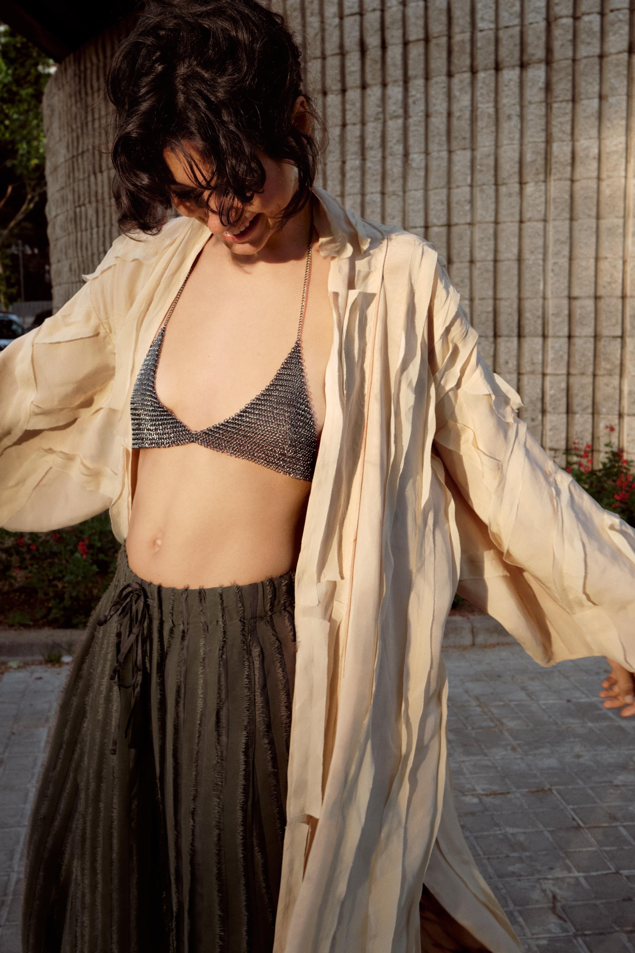 CHAIN TRIANGLE BRA