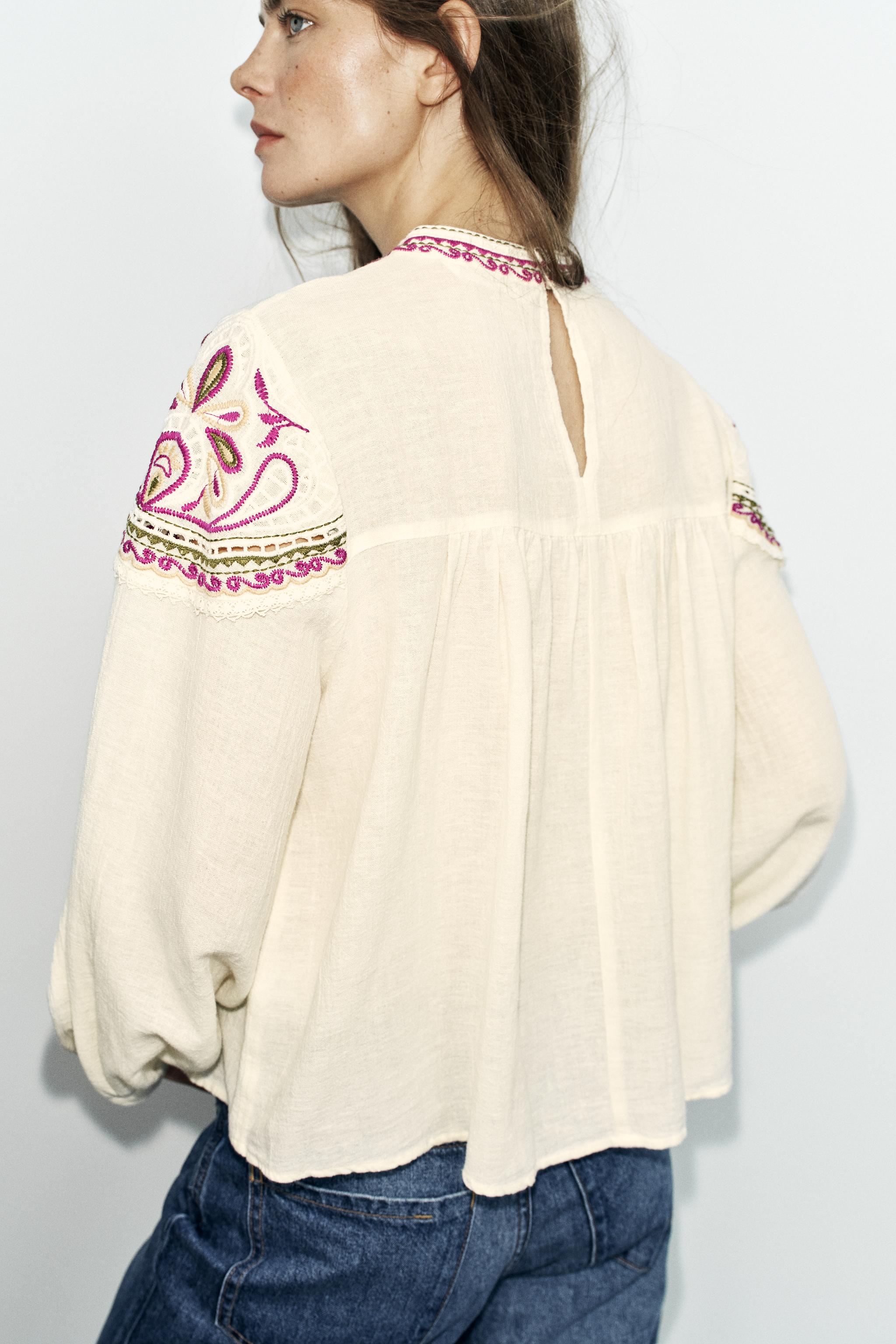BLOUSE BRODÉE