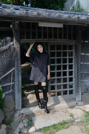 ZW COLLECTION ショートデニムワンピースブルー0ZaraのZW COLLECTION ショートデニムワンピース - ブルー - 画像 0