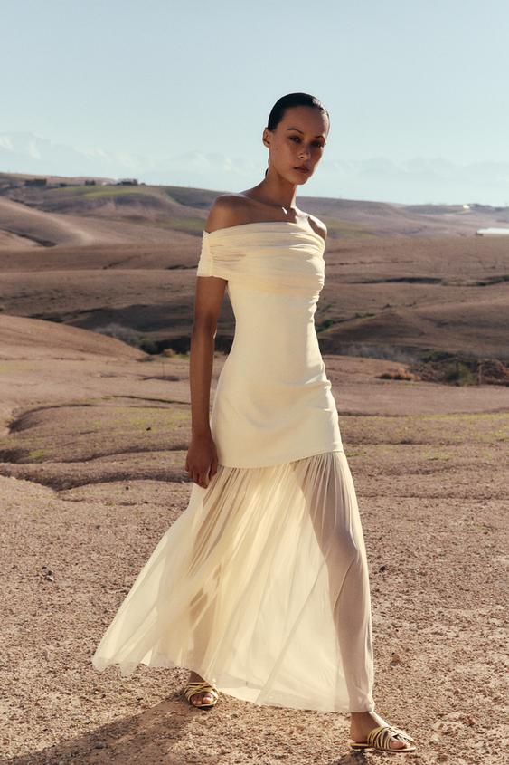 METALLIC STRAPPY FLAT SANDALS