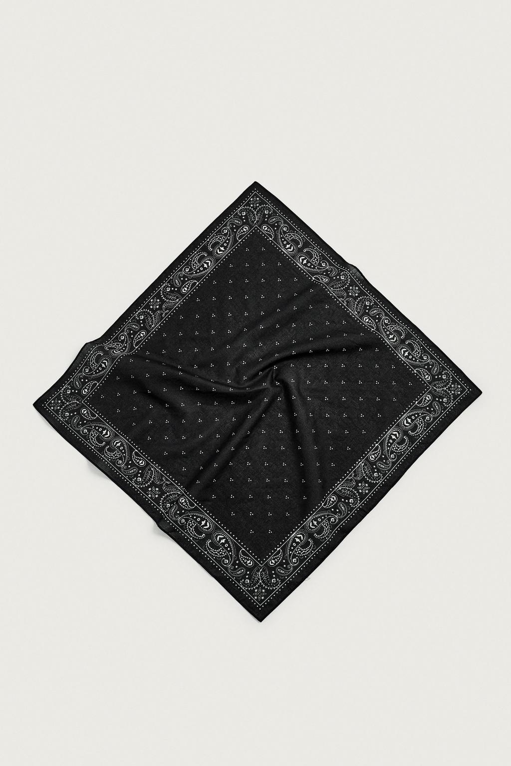 PAISLEY PRINT BANDANA