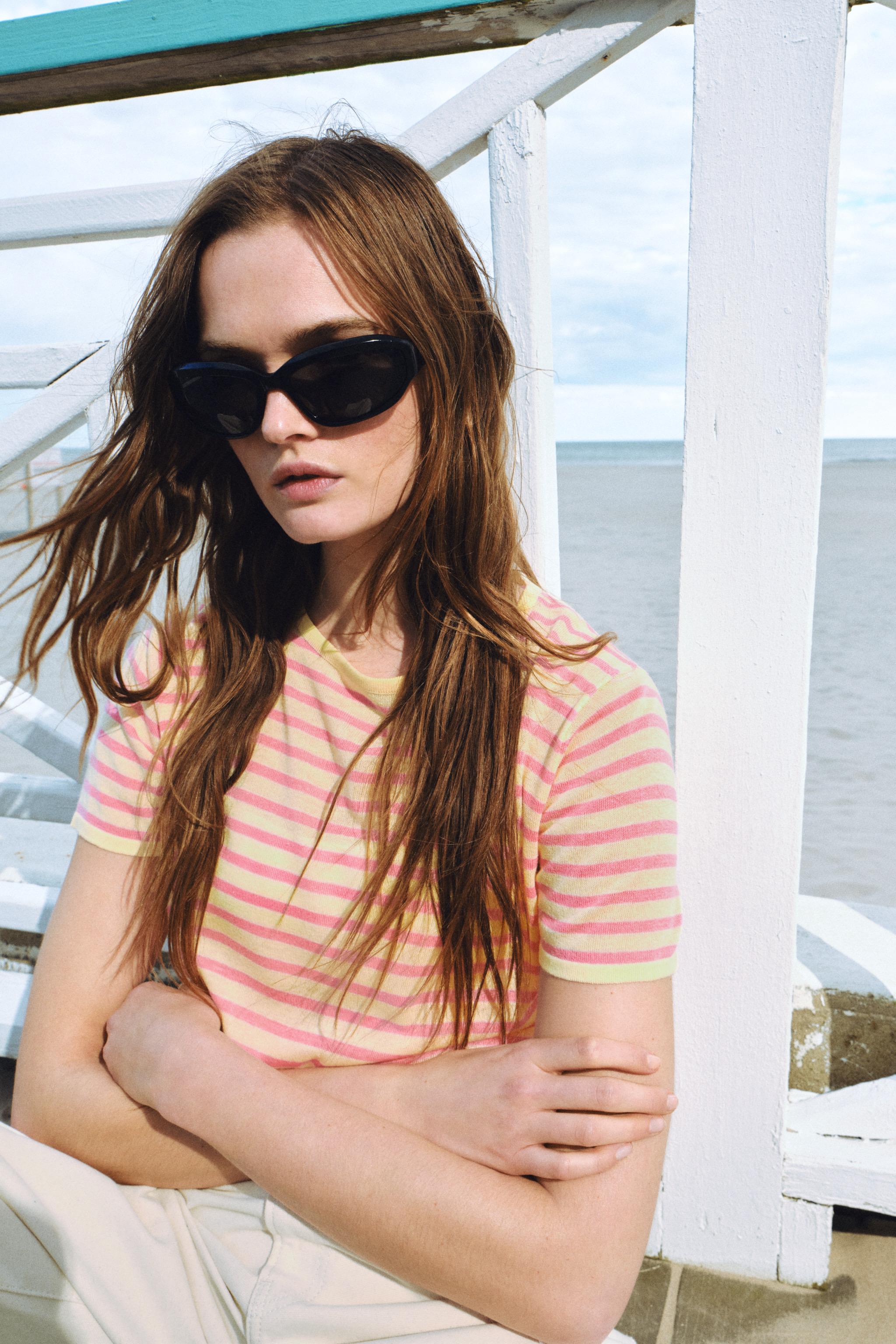 STRIPED KNIT TOP — Pink