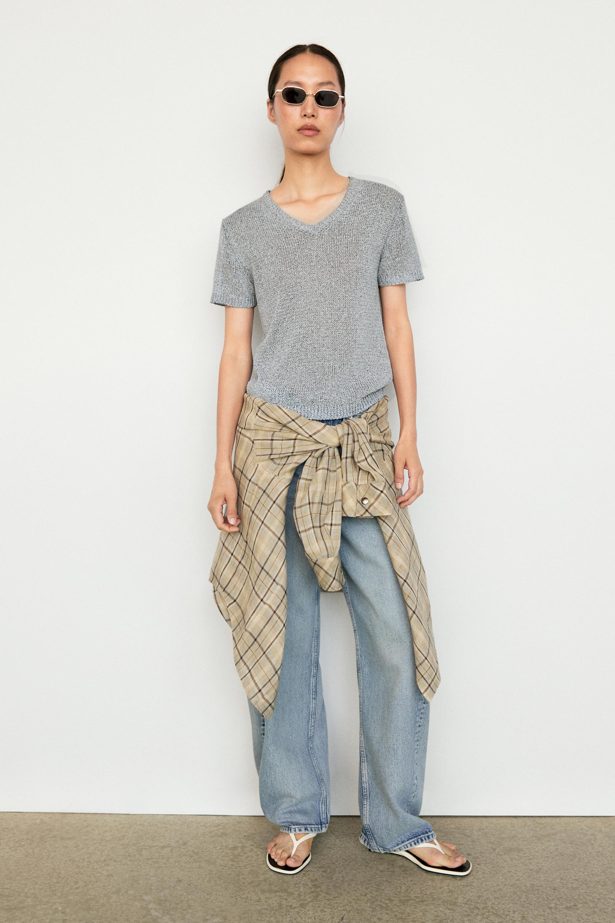 Short sleeve knit top
