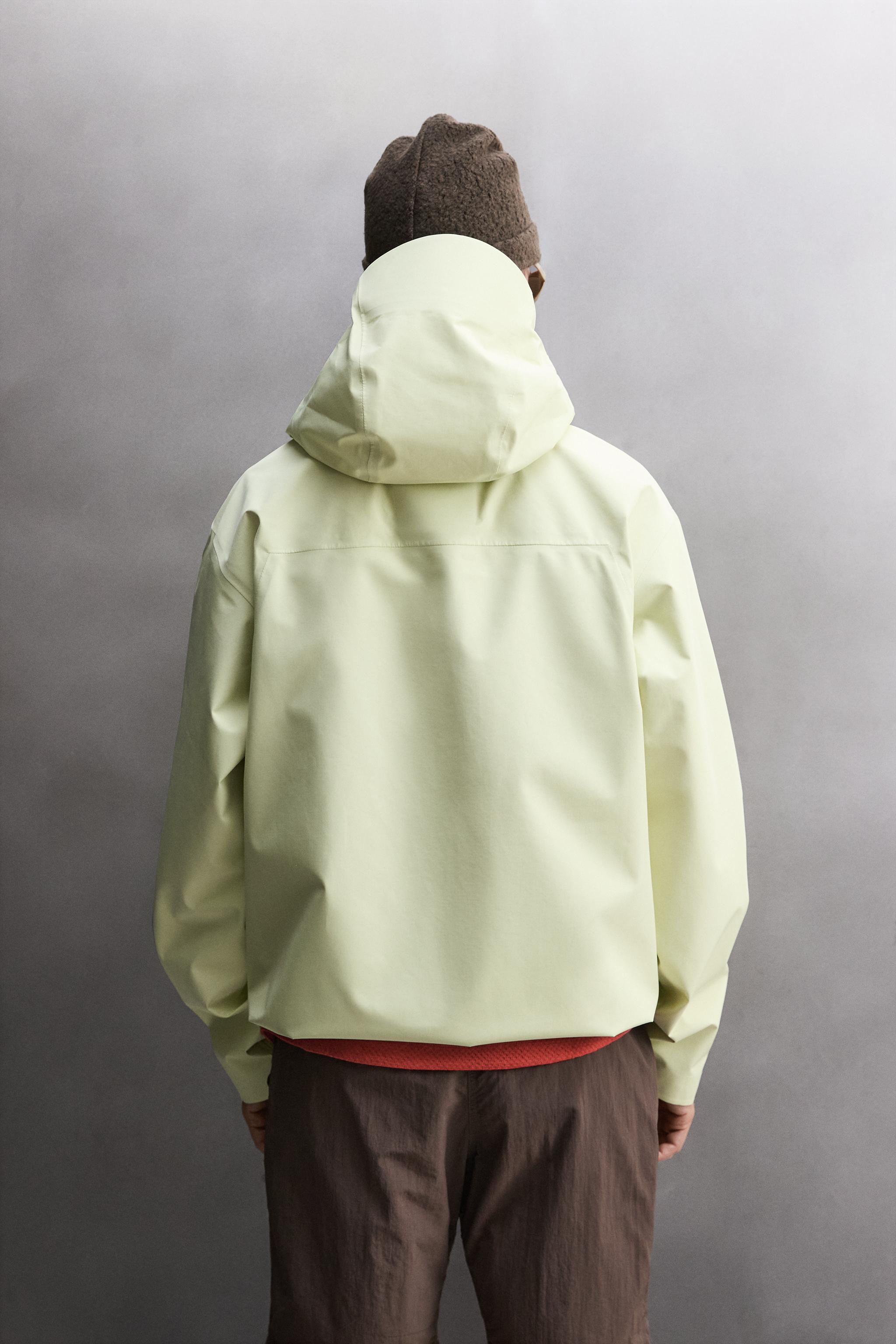 VESTE TECHNIQUE IMPERMÉABLE