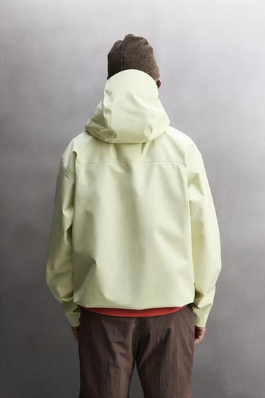 WATERPROOF TECHNICAL JACKET — Lime green 2