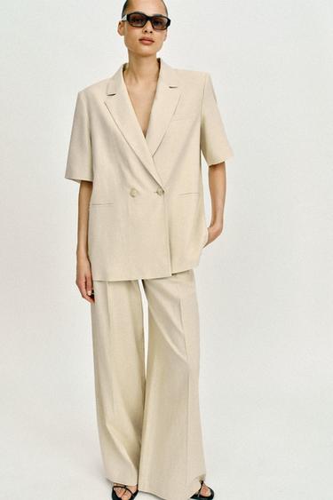 VESTE À BOUTONNAGE CROISÉ EN LIN ET MANCHES COURTES - Beige clair de Zara - Image 3
